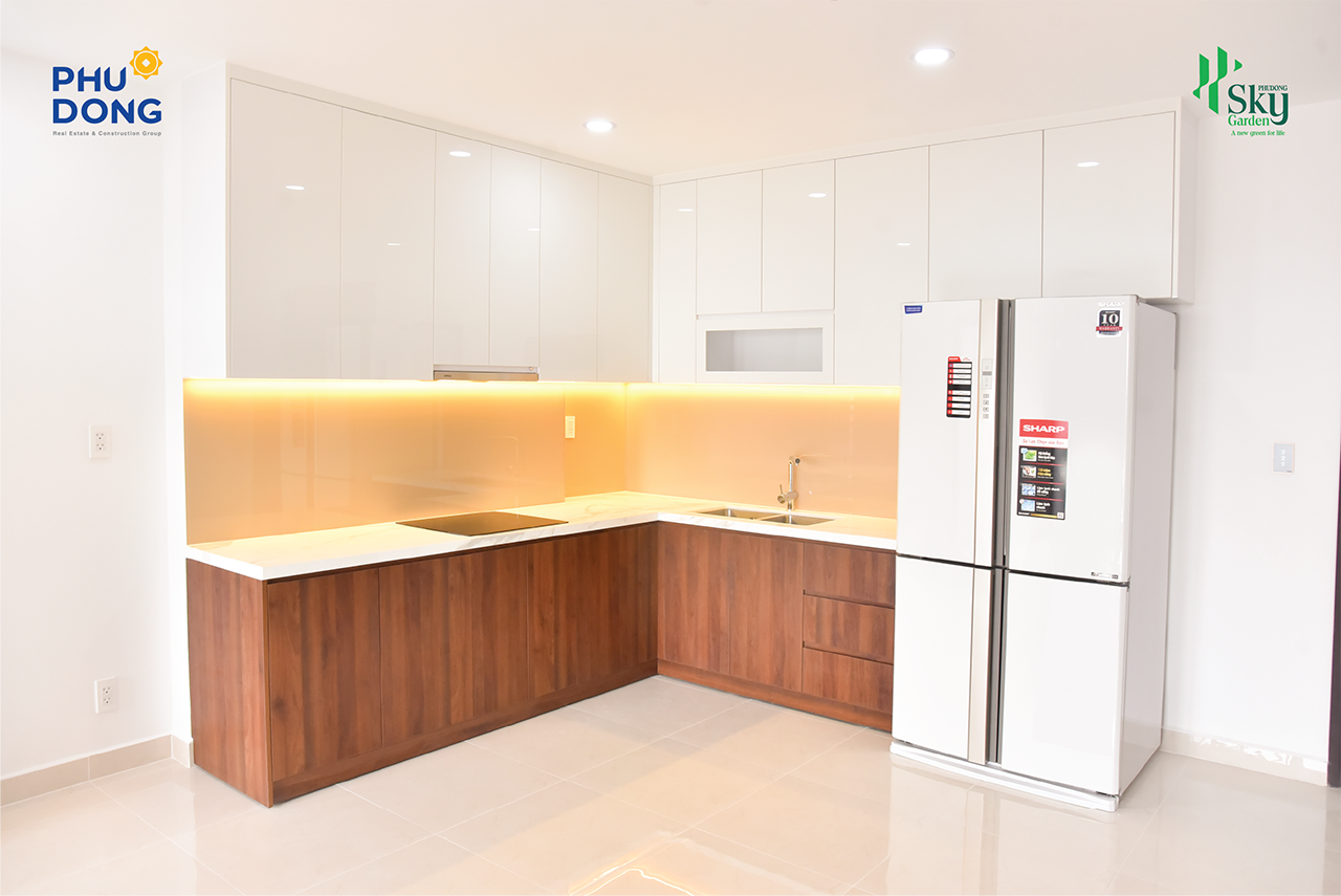 Hệ bếp sử dụng trọn bộ thiết bị từ thương hiệu Hafele. Ảnh: Phú Đông Group