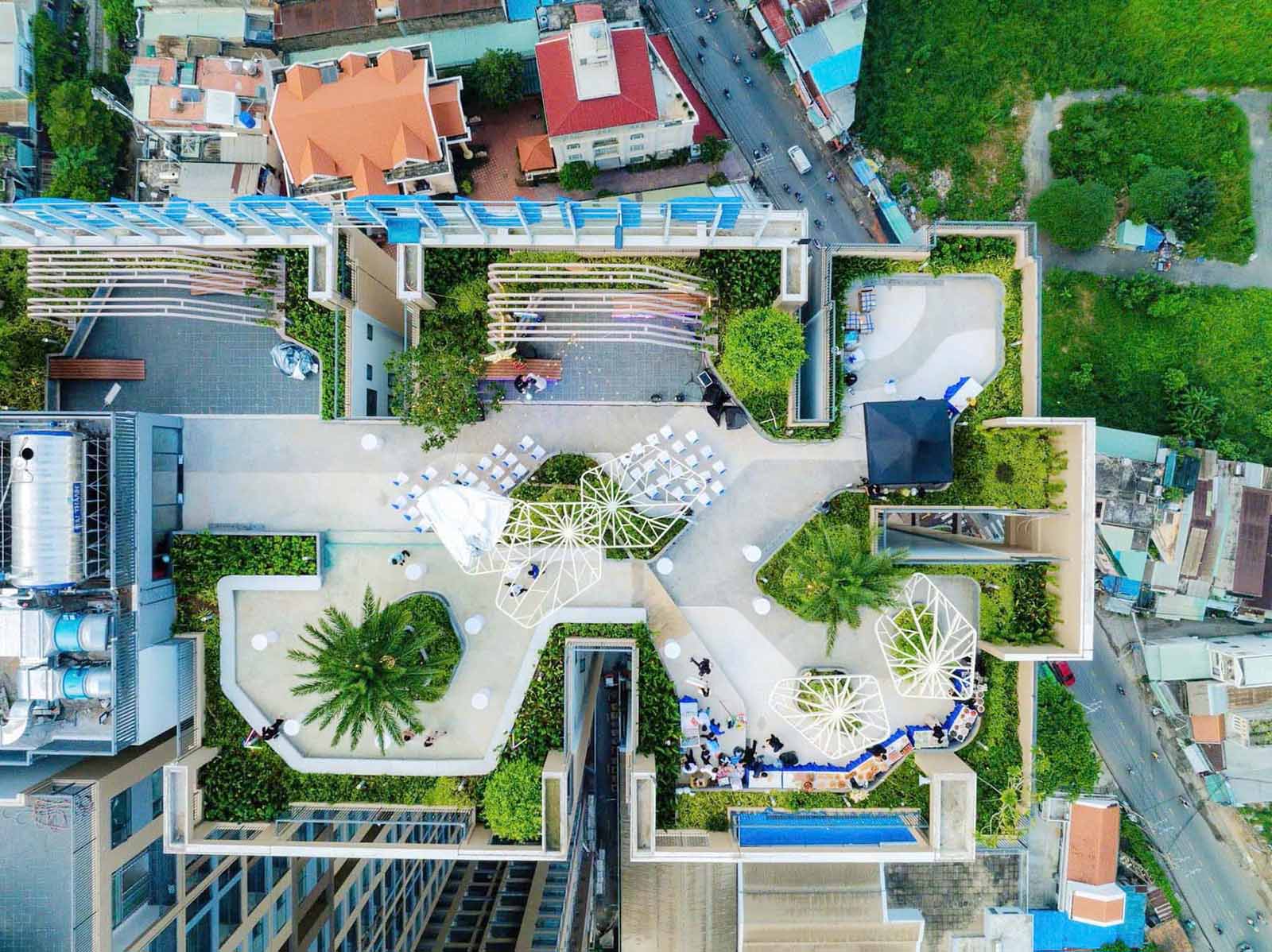Tiện ích sân thượng Phú Đông Sky Garden đã hoàn thiện