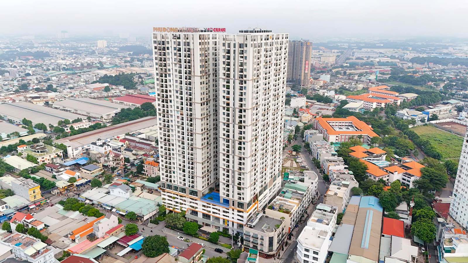 Hình ảnh thực tế Phú Đông Premier