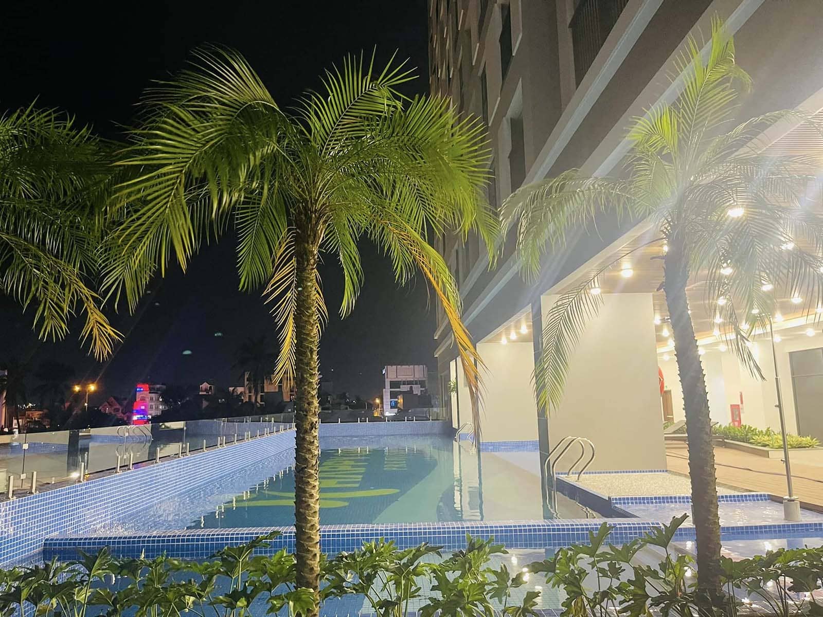 Hồ bơi người lớn và trẻ em trên tầng 3 Happy One Premier