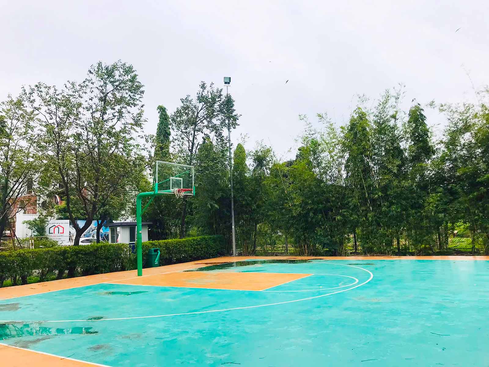 Sân thể thao đa năng bên sông Opal Riveride