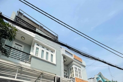 Bán nhà đường Hiệp Bình, Thủ Đức Hẻm xe hơi 80m2 3 tầng sổ hồng riêng