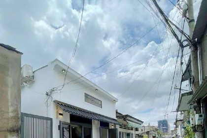 Bán nhà đường Tô Ngọc Vân, gần Chợ Tam Bình, sổ hồng riêng