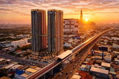 THE EMERALD BOULEVARD